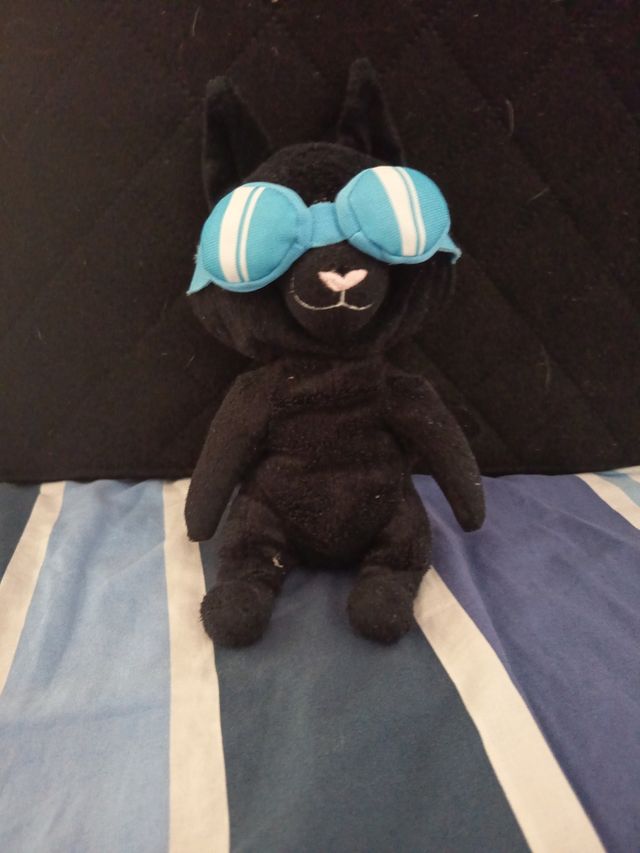 Peluche gatto nero con occhiali
