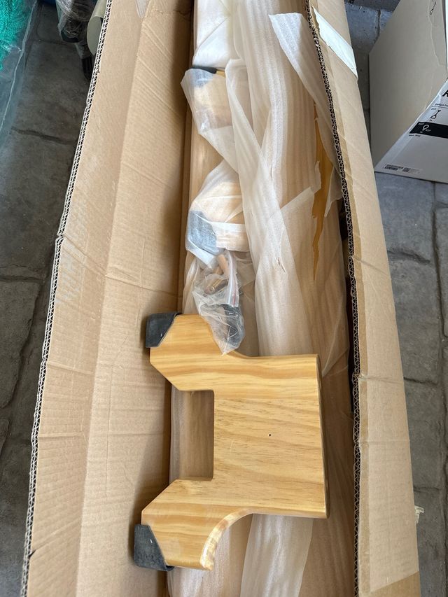 Banco Sueco Amaya Madera nuevo.