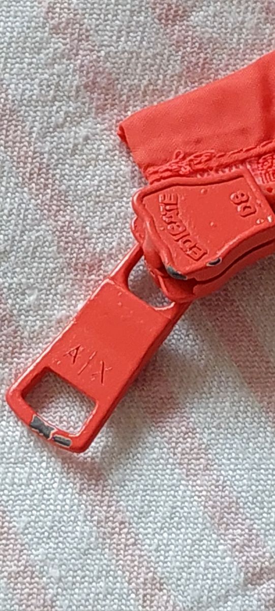 Cortavientos Armani naranja