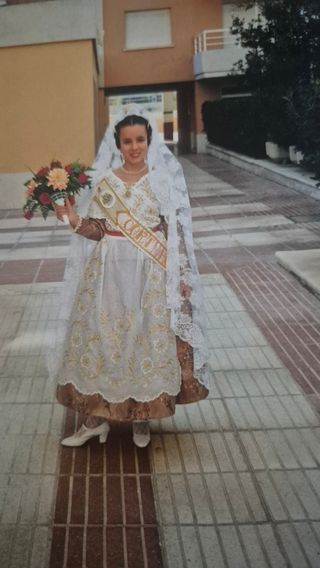 Traje Fallera Niña Verde con bordado Flores
