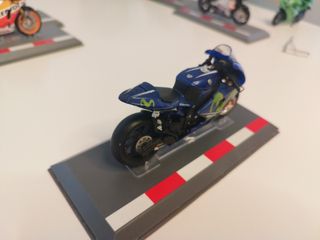 Maqueta Moto Yamaha YZR-M1 2017