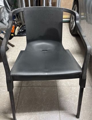 6 mesas y 12 sillas nuevas