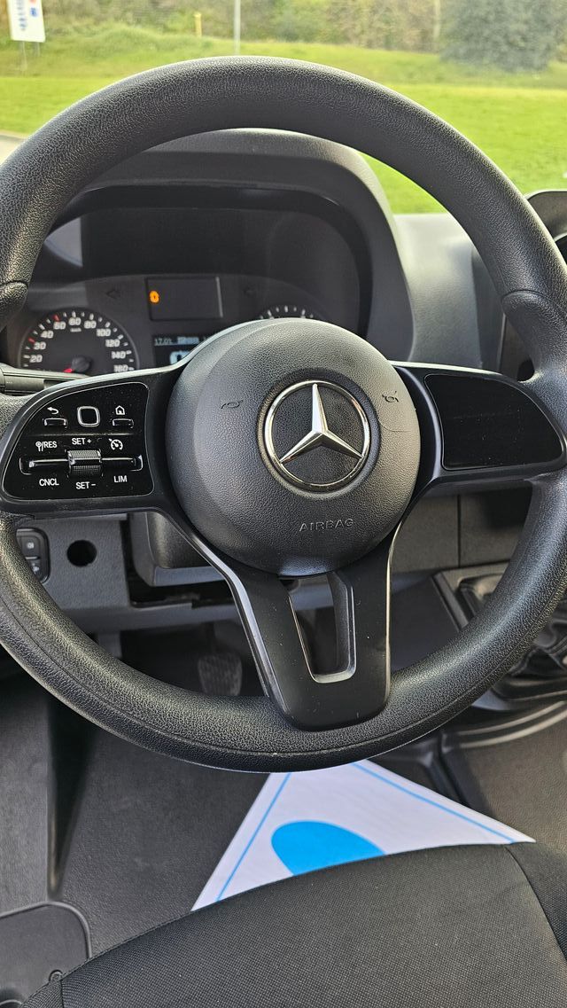 Mercedes-Benz Sprinter 2022  317 Long