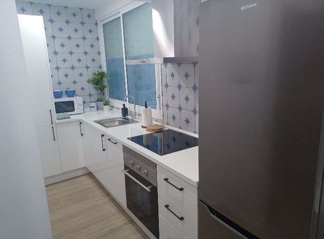 MONTADOR CARPINTERO DE COCINAS