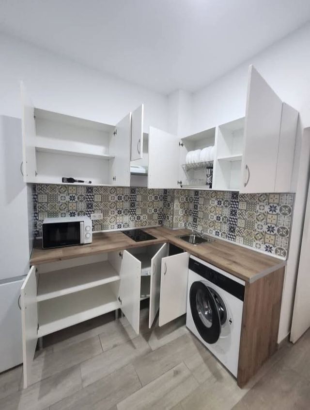 MONTADOR CARPINTERO DE COCINAS