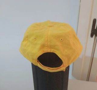 Gorra Claret amarilla