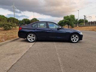 BMW Serie 3 F30 318d 143cv 2013