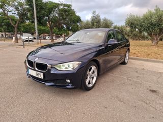 BMW Serie 3 F30 318d 143cv 2013
