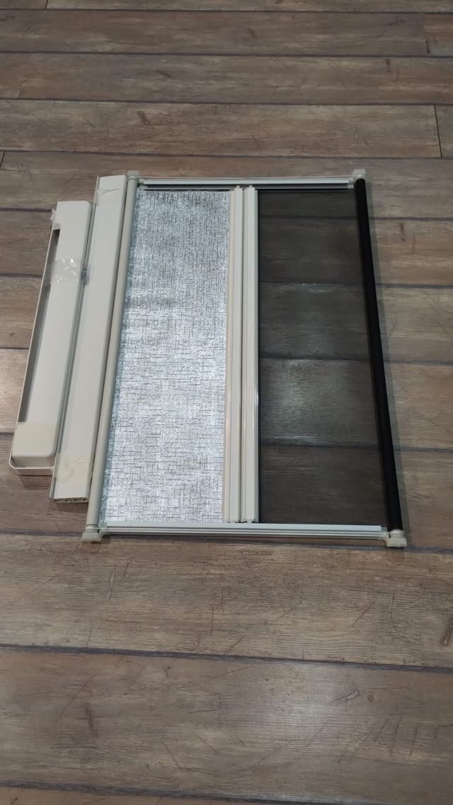 Mosquitera y Oscurecedor Ventana 60x90cm