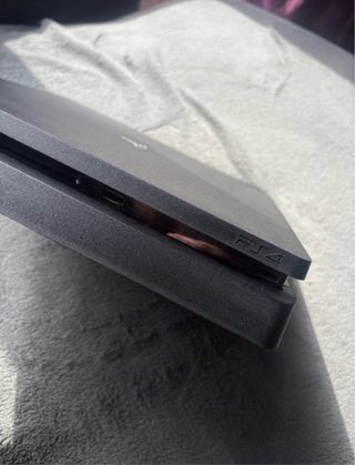 PS4 Slim Negra -1TB