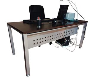 Mesa de despacho moderna madera y metal