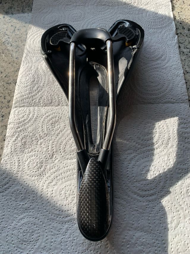 Sillín Selle Italia Gel Flow carbón TR