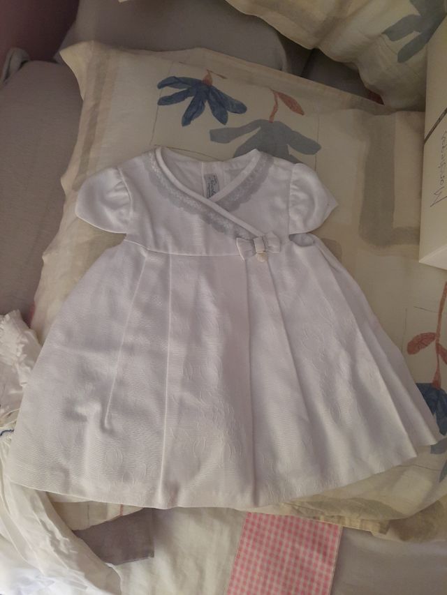 3 Vestidos blanco y flores bebé 6-12 meses