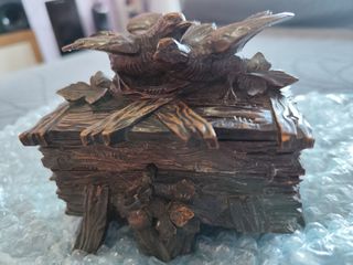 Cajita de sellos de madera tallada