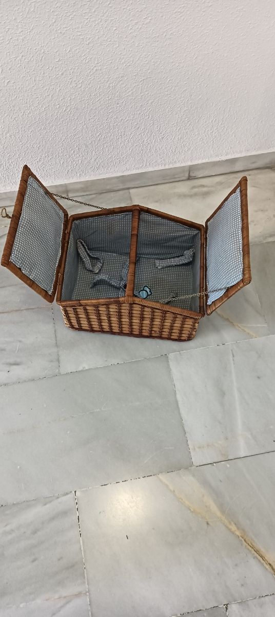 Cesta Picnic Mimbre y Ratan Antigua