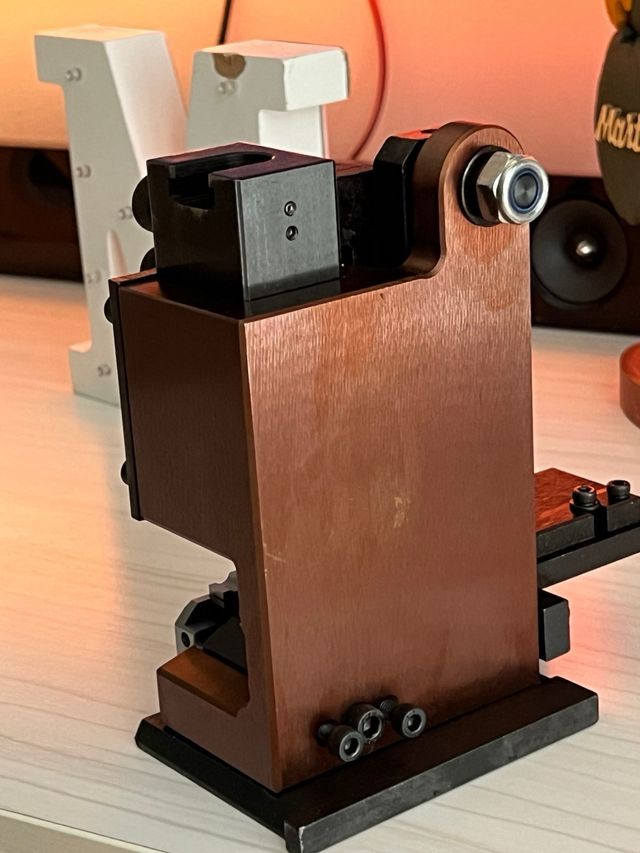 Pinza industriale di precisione