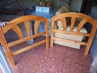 Dos cabeceros de cama de madera de 90