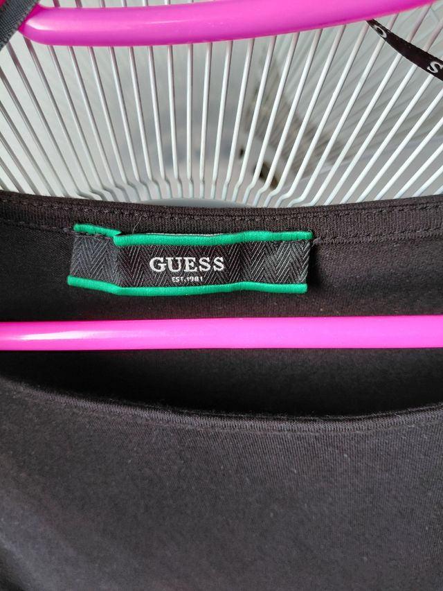 Camiseta Guess manga corta lunares