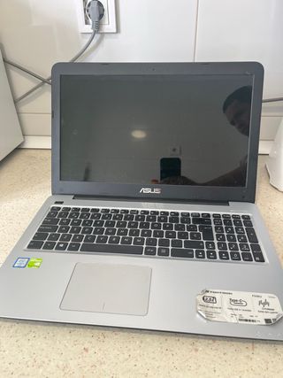Portátil Asus 12GB RAM 120GB SSD