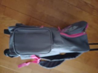 Mochila escolar con ruedas y mariposa