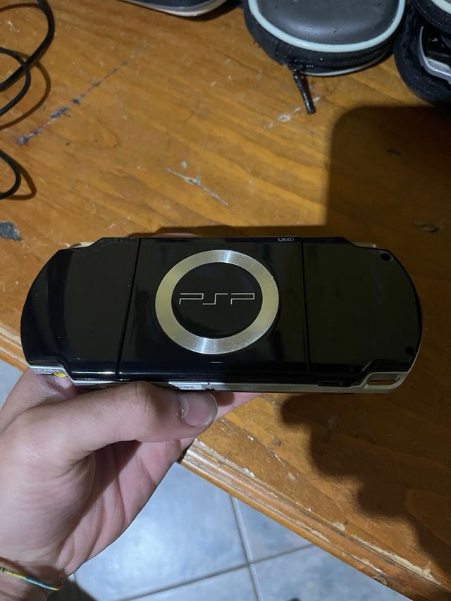 Sony PSP Nera con giochi