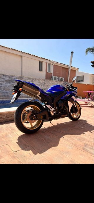 Yamaha R1 2010 - Modelo 2008