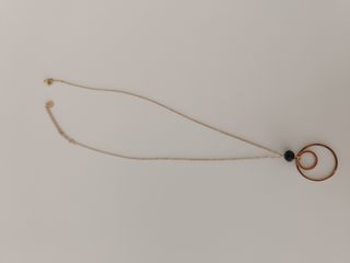 Collar Acero Bañado en Oro con Abalorio Negro