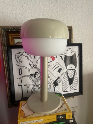 DOS!!! Lámpara de mesa moderna