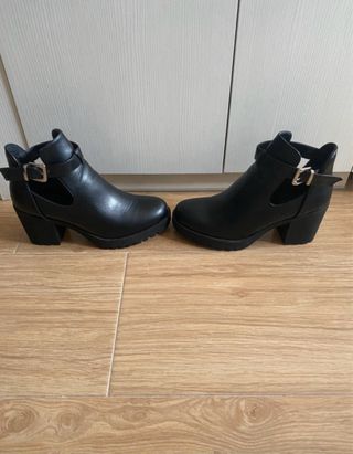 Botines de tacón negros
