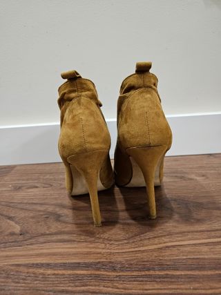 Botines de tacón marrones
