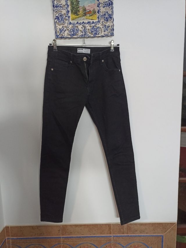 Vaqueros negros Bershka