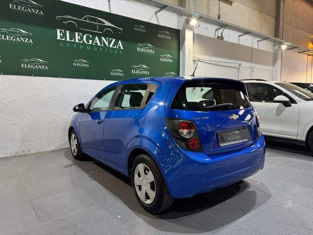 CHEVROLET AVEO 1.4LT 2013 DE REESTRENO