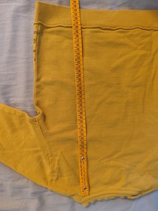 Felpa gialla con stampa coccodrillo