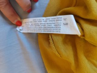 Felpa gialla con stampa coccodrillo