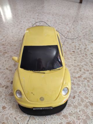 Coche teledirigido New Beetle Amarillo