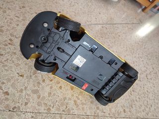 Coche teledirigido New Beetle Amarillo