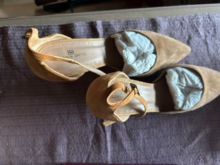 Zapatos de tacón beige talla 41