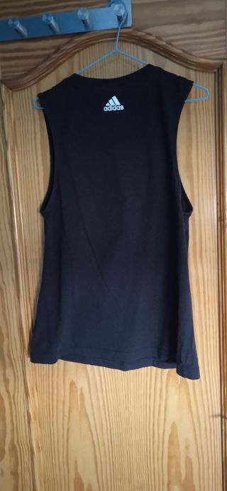 Camiseta Adidas sin mangas negra