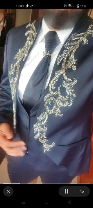 Traje de boda gitana azul y plateado