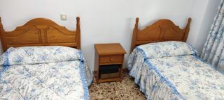 Dormitorio completo de madera