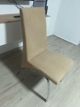 Mesa de comedor de cristal y madera + 4 sillas