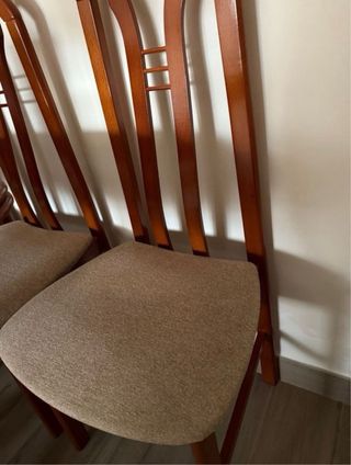 Conjunto mesa y 6 sillas madera