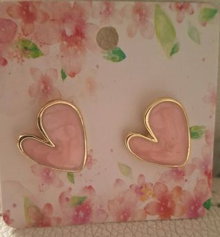 Pendientes de corazón chapados en oro
