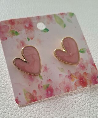Pendientes de corazón chapados en oro