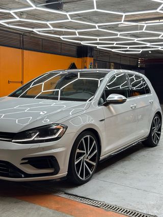 Volkswagen Golf R 7.5