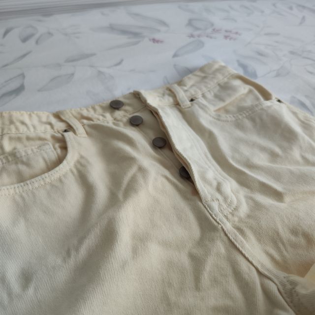 Pantalón corto - Stradivarius