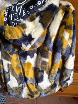 Chaqueta de pelo sintético multicolor