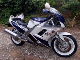 MOTO CLÁSICA EN EXCELENTE ESTADO