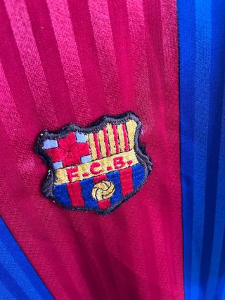 Camiseta FC Barcelona Vintage
su talla es la XXL, 