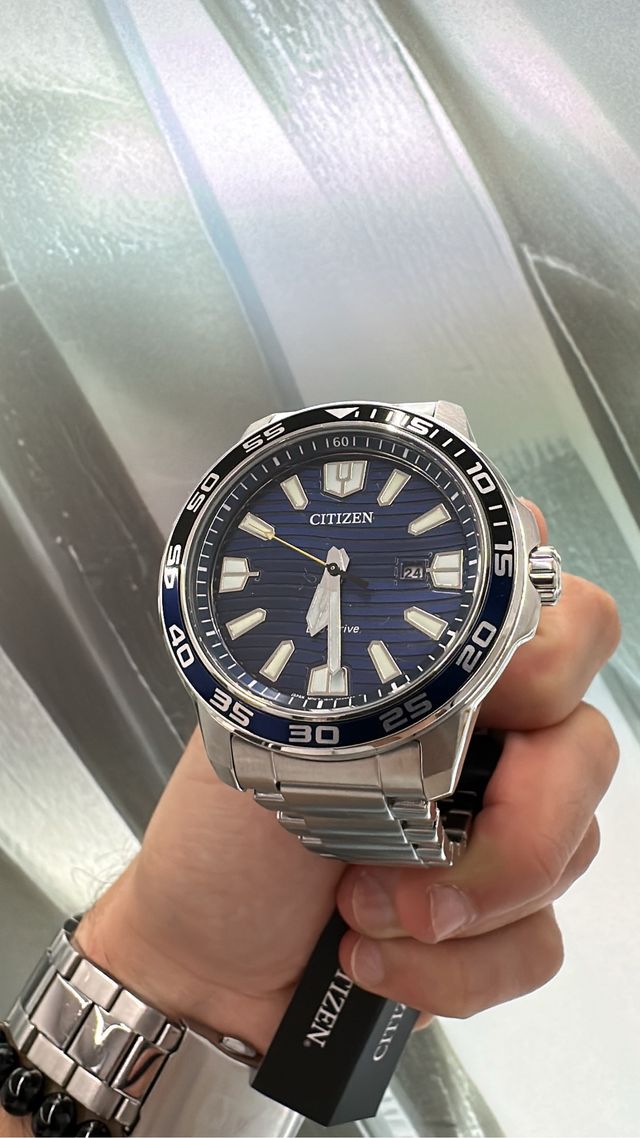 Citizen Eco-Drive Reloj Azul y Plateado